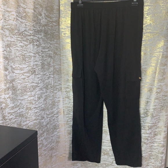 VINTAGE🧚♀️TAHARI Black High Waisted Cargo Flare/Wild Leg Pants/Trousers - Picture 9 of 15